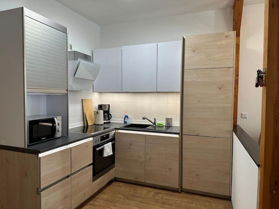 Modern Eingerichtete Wohnung Im Stadtzentrum Zittau Kostenloser Parkplatz Екстериор снимка
